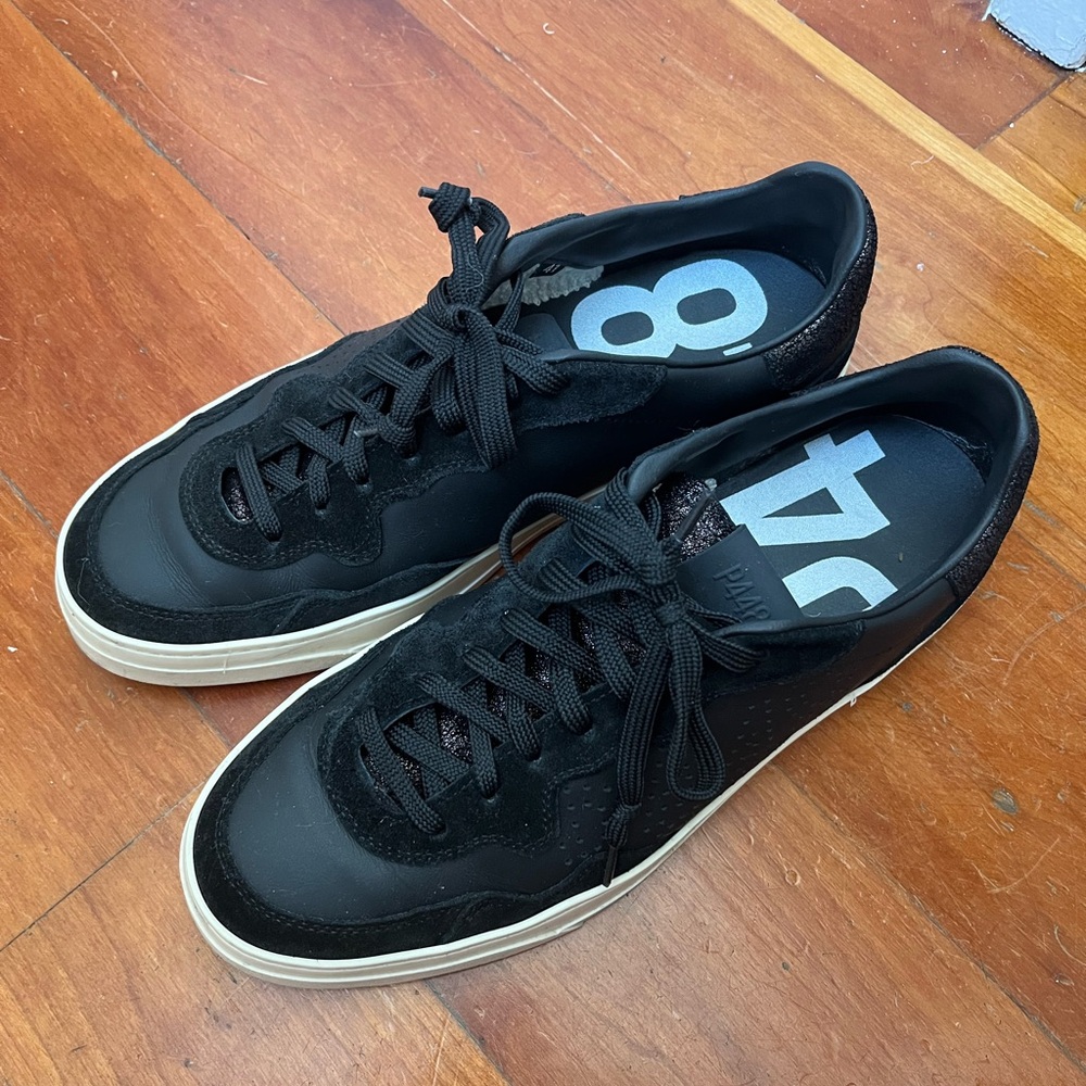 P448 Black Sneakers Sleek Minimalist Design